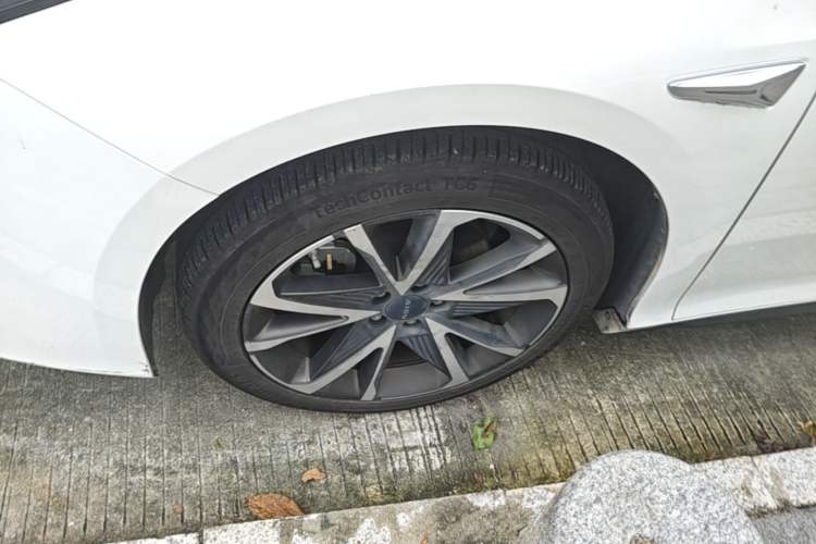 Used AION S Plus 2022 80 Tech Edition Left Front Wheel Hub