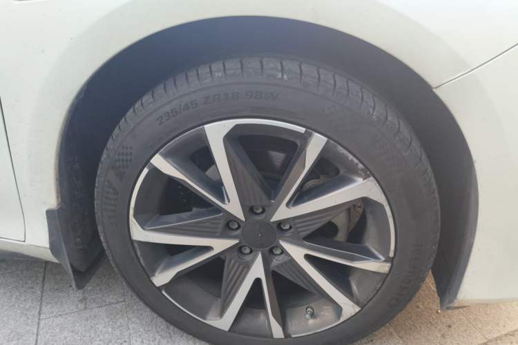 Used AION S Plus 2022 70 Intelligent Edition Right Front Wheel Hub