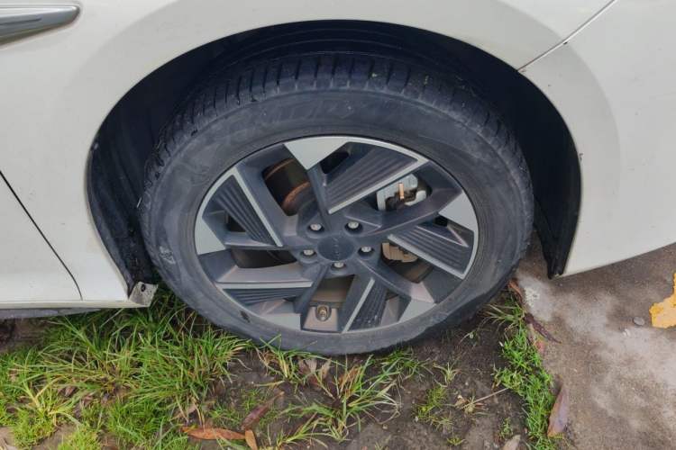 Used AION S Plus 2022 70 Enjoy Edition Right Front Wheel Hub