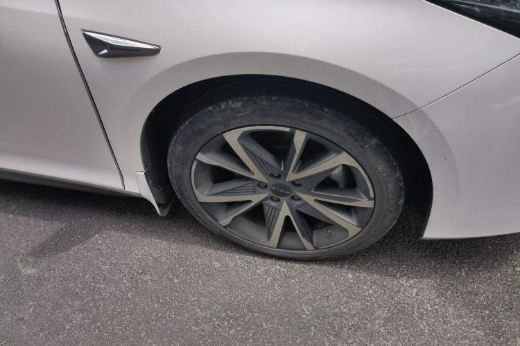 Used AION S Plus 2022 80 Tech Edition Right Front Wheel Hub