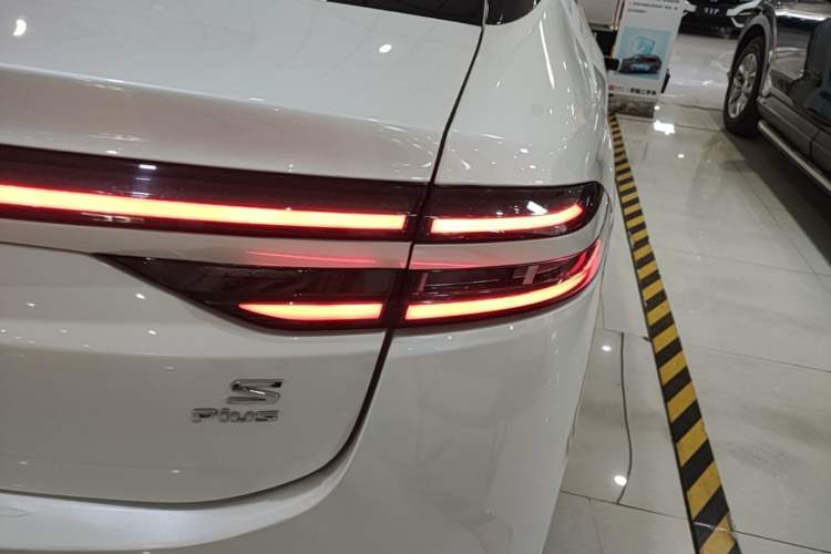 Used AION S Plus 2022 70 Intelligent Driving Edition Right Rear Taillight