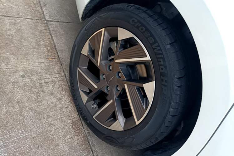 Used AION S Plus 2022 70 Enjoy Edition Right Rear Wheel Hub