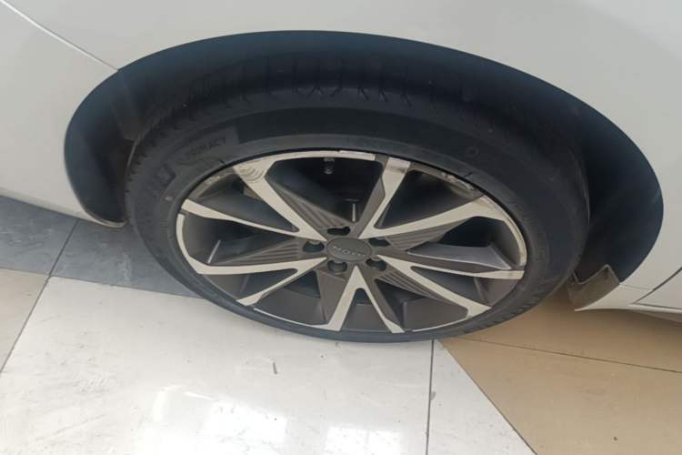 Used AION S Plus 2022 70 Intelligent Edition Right Rear Wheel Hub