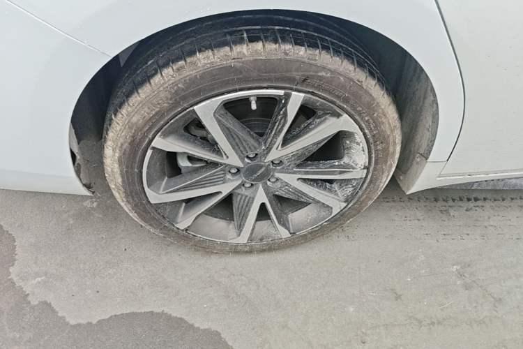 Used AION S Plus 2022 70 Intelligent Edition Right Rear Wheel Hub