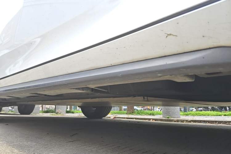 Used AION S Plus 2022 80 Tech Edition Right Side Sill