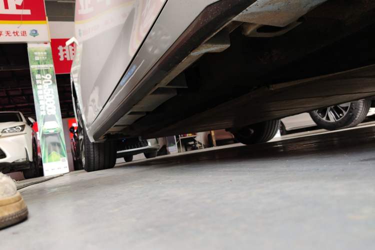 Used AION S Plus 2022 80 Tech Edition Right Side Sill