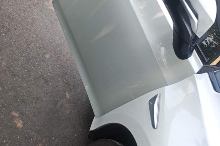 Used AION S Plus 2022 80 Tech Edition Right Side Sill