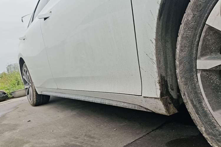 Used AION S Plus 2022 70 Intelligent Edition Right Side Sill