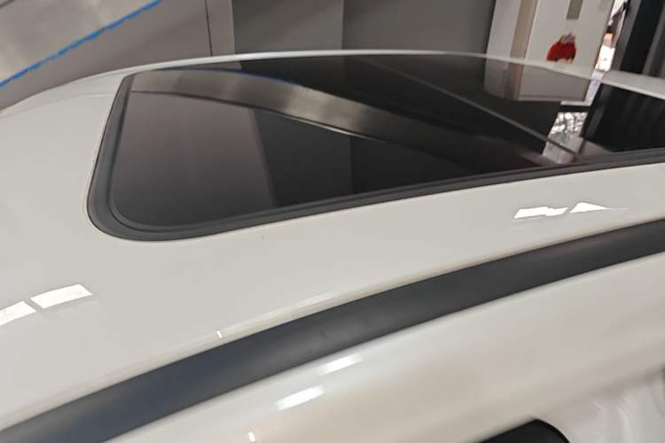 Used AION S Plus 2022 80 Tech Edition Roof