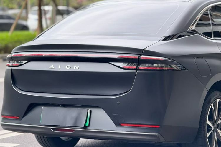 Used AION S Plus 2023 70 Intelligent Edition Lithium Iron Phosphate Exterior 5
