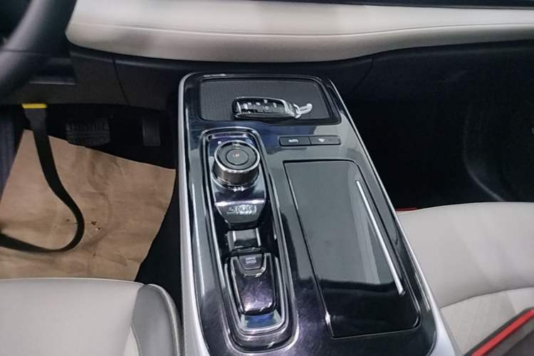 Used AION S Plus 2023 70 Intelligent Driving Version Ternary Lithium Gear Lever