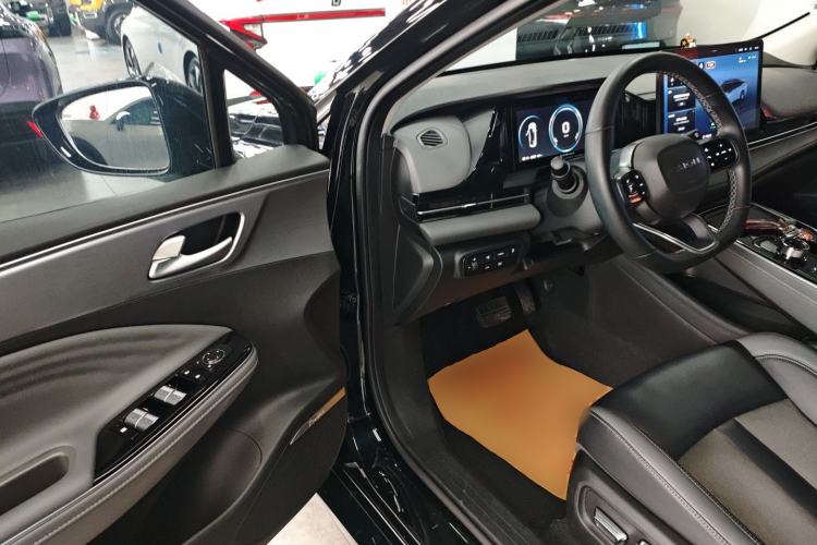 Used AION S Plus 2023 70 Enjoyment Edition Ternary Lithium Interior 3