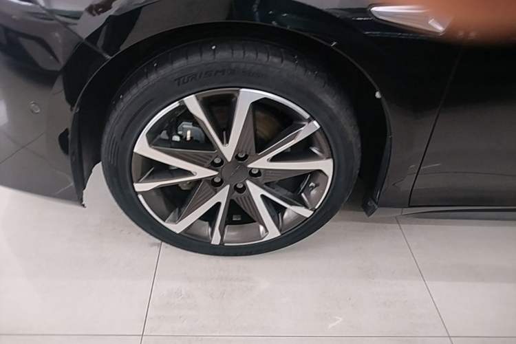 Used AION S Plus 2023 70 Intelligent Driving Version Ternary Lithium Left Front Wheel Hub