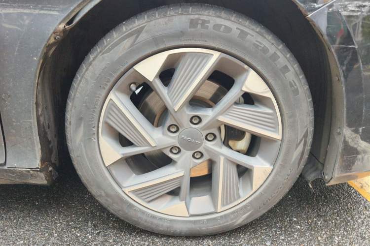 Used AION S Plus 2023 70 Enjoyment Edition Ternary Lithium Right Front Wheel Hub