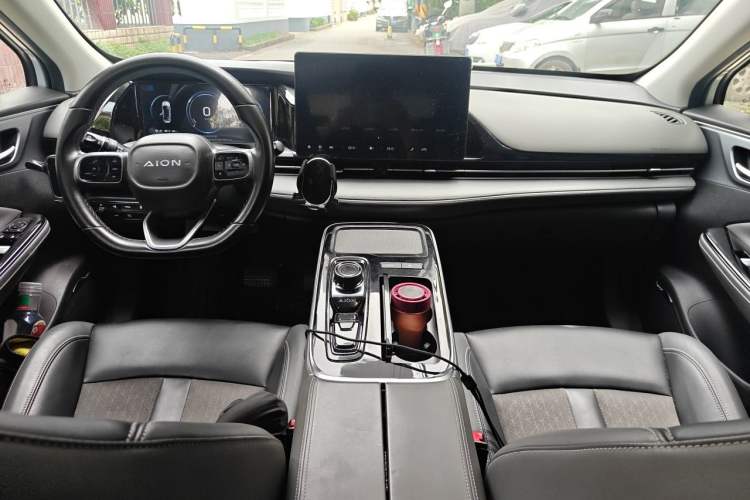 Used AION S Plus 2023 70 Enjoy Edition Lithium Iron Phosphate Center Console