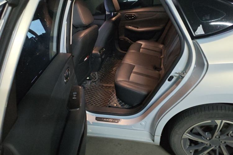 Used AION S Plus 2023 70 Enjoy Edition Lithium Iron Phosphate Left Rear Seat