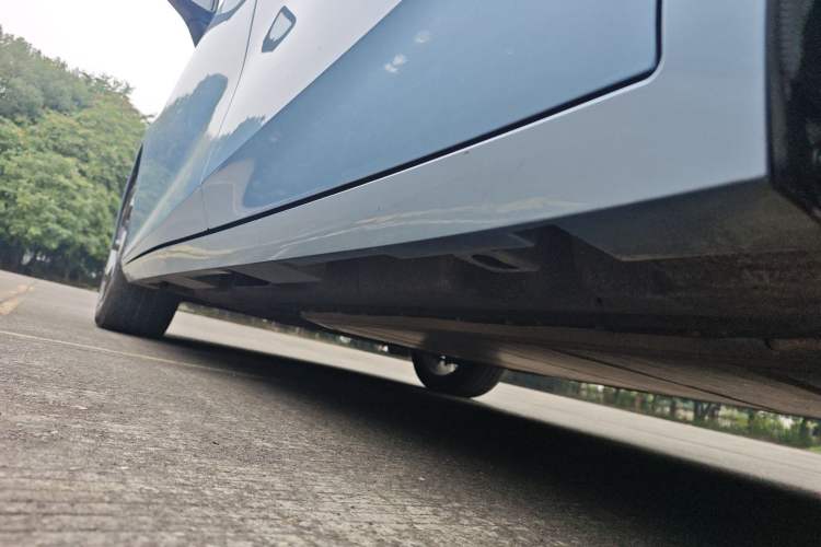 Used AION S Plus 2023 80 Tech Edition Ternary Lithium Left Side Sill