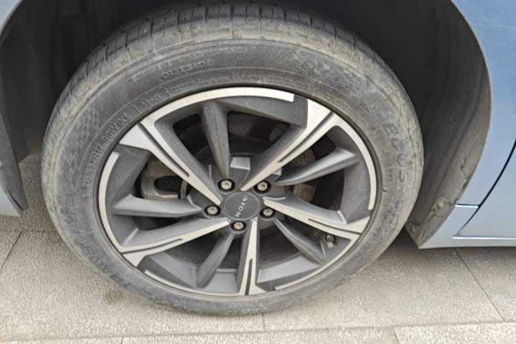 Used AION S Plus 2023 80 Tech Edition Ternary Lithium Right Rear Wheel Hub