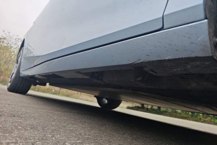 Used AION S Plus 2023 80 Tech Edition Ternary Lithium Right Side Sill