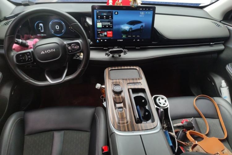 Used AION S Plus  Center Console