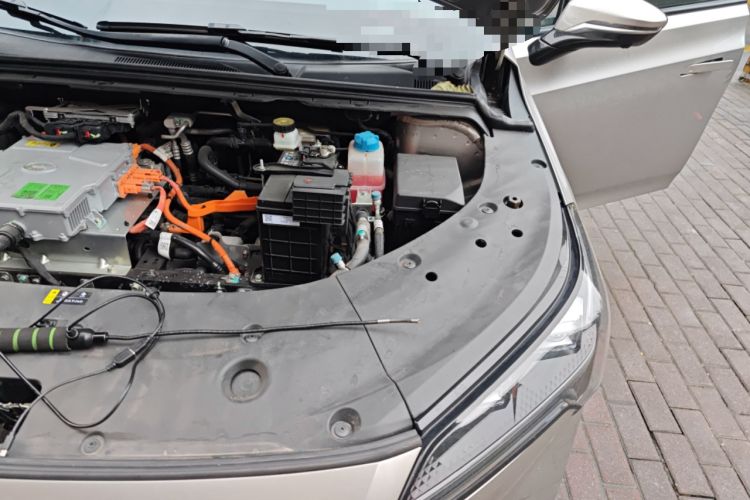 Used AION S Plus 2023 80 Tech Edition Ternary Lithium Engine Bay Left