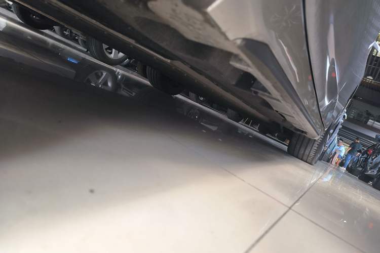 Used AION S Plus 2023 70 Intelligent Edition Lithium Iron Phosphate Left Side Sill