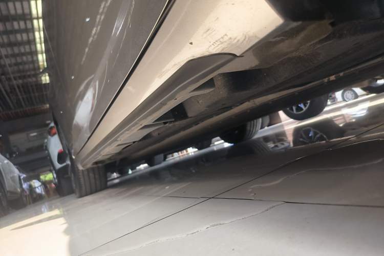 Used AION S Plus 2023 70 Intelligent Edition Lithium Iron Phosphate Right Side Sill