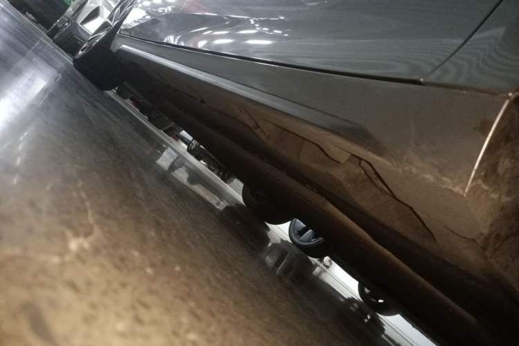 Used AION S Plus 2023 70 Intelligent Edition Lithium Iron Phosphate Right Side Sill