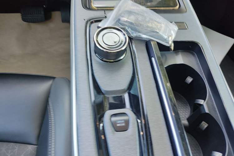 Used AION S Plus 2023 70 Enjoy Edition Lithium Iron Phosphate Gear Lever