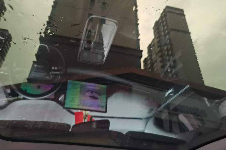 Used AION S Plus 2023 70 Enjoy Edition Lithium Iron Phosphate Headliner