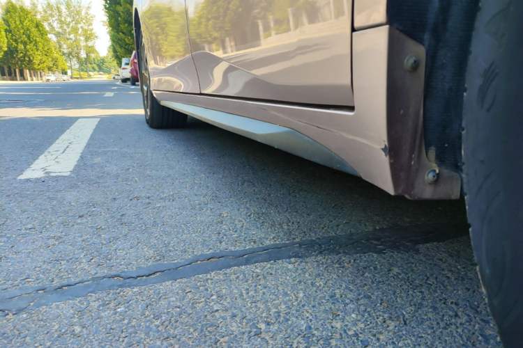 Used AION S Plus 2023 70 Enjoy Edition Lithium Iron Phosphate Left Side Sill