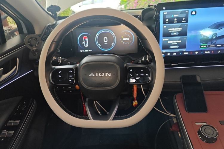 Used AION S Plus 2023 70 Intelligent Edition Lithium Iron Phosphate Steering Wheel