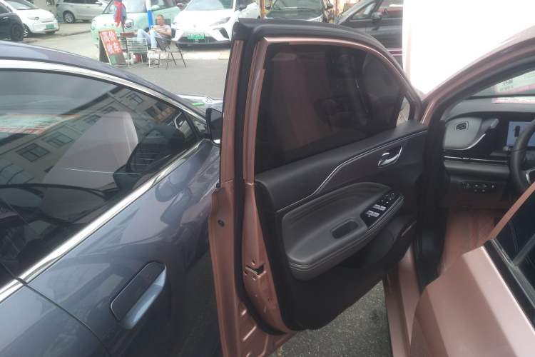 Used AION S Plus 2023 70 Intelligent Edition Lithium Iron Phosphate Left Front Door Interior