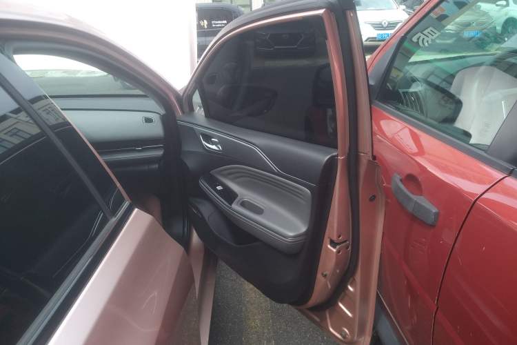 Used AION S Plus 2023 70 Intelligent Edition Lithium Iron Phosphate Right Front Door Interior