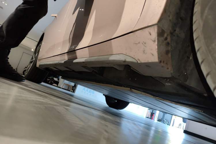 Used AION S Plus 2023 80 Tech Edition Ternary Lithium Right Side Sill