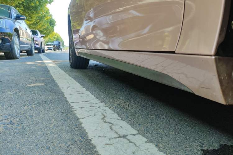 Used AION S Plus 2023 70 Enjoy Edition Lithium Iron Phosphate Right Side Sill
