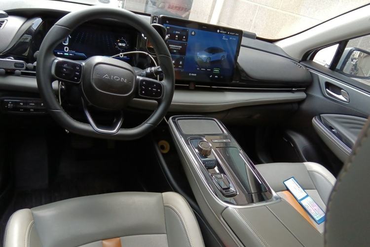 Used AION S Plus 2023 70 Enjoy Edition Lithium Iron Phosphate Center Console