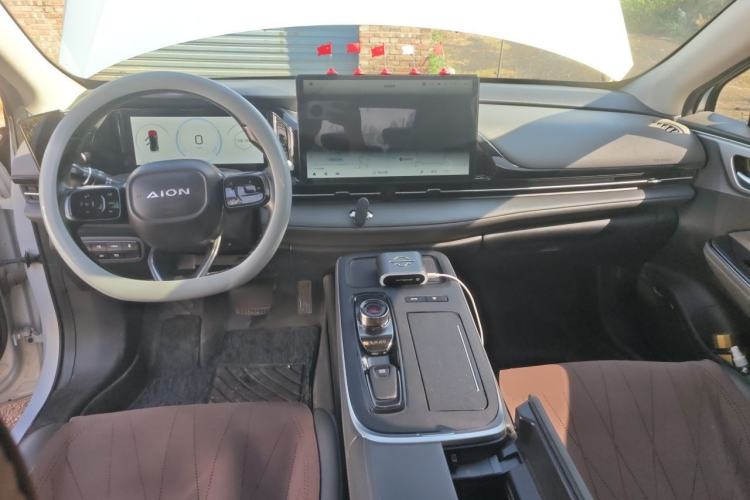 Used AION S Plus 2023 70 Intelligent Edition Lithium Iron Phosphate Center Console