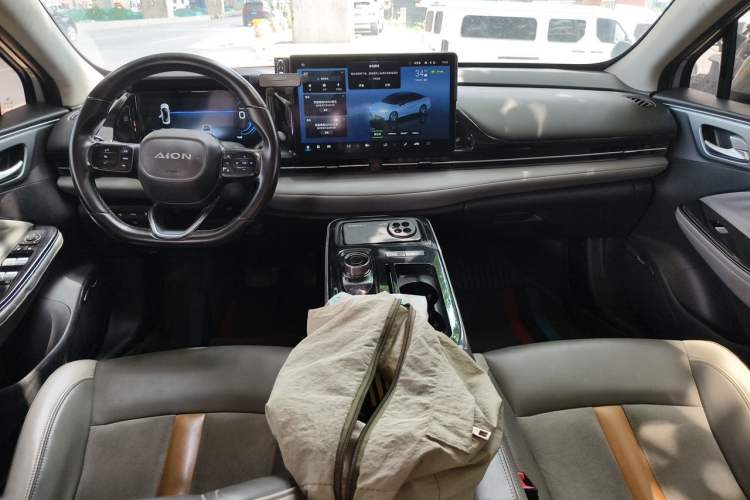 Used AION S Plus 2023 70 Enjoy Edition Lithium Iron Phosphate Center Console