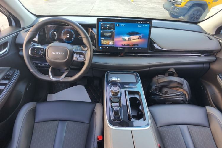 Used AION S Plus 2023 70 Enjoy Edition Lithium Iron Phosphate Center Console