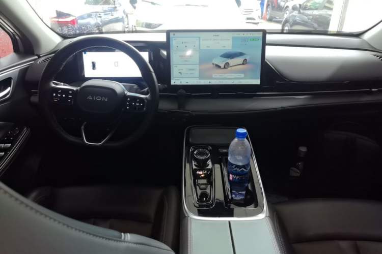 Used AION S Plus 2023 80 Tech Edition Ternary Lithium Center Console