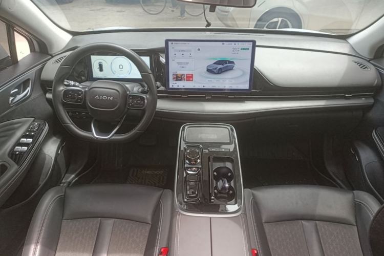 Used AION S Plus 2023 70 Intelligent Edition Lithium Iron Phosphate Center Console