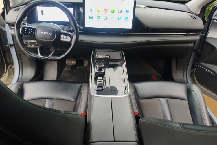 Used AION S Plus 2023 70 Intelligent Edition Lithium Iron Phosphate Center Console