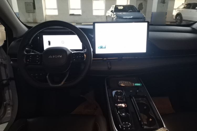 Used AION S Plus 2023 70 Enjoyment Edition Ternary Lithium Center Console