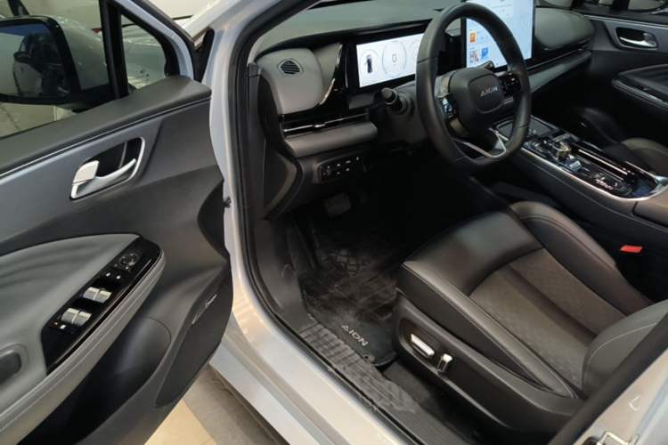 Used AION S Plus 2023 70 Enjoy Edition Lithium Iron Phosphate Driver Seat