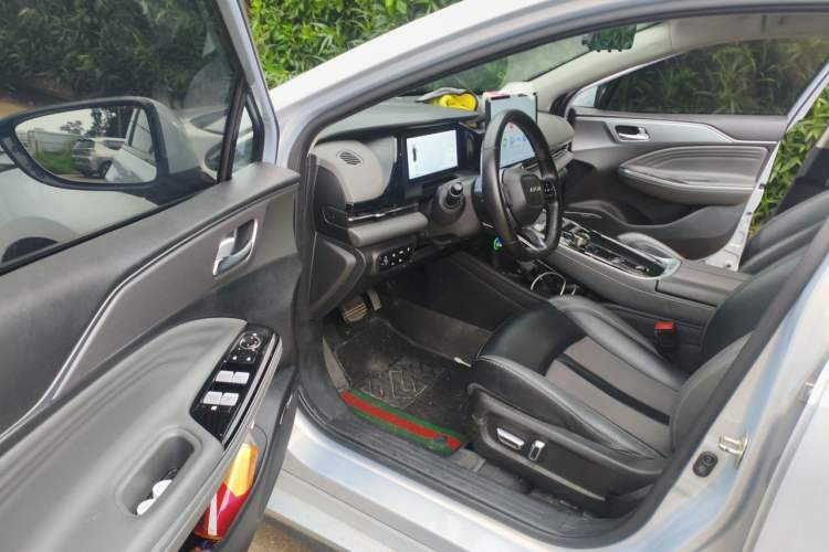 Used AION S Plus 2023 70 Intelligent Edition Lithium Iron Phosphate Driver Seat