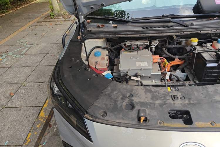 Used AION S Plus 2023 70 Enjoyment Edition Ternary Lithium Engine Bay Right