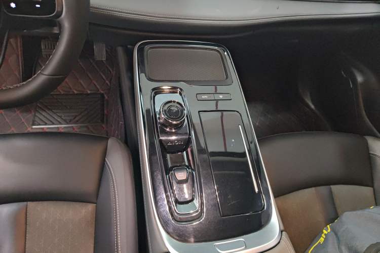 Used AION S Plus 2023 70 Enjoyment Edition Ternary Lithium Gear Lever
