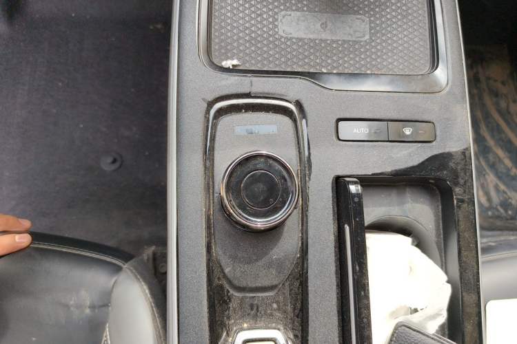 Used AION S Plus 2023 70 Intelligent Edition Lithium Iron Phosphate Gear Lever