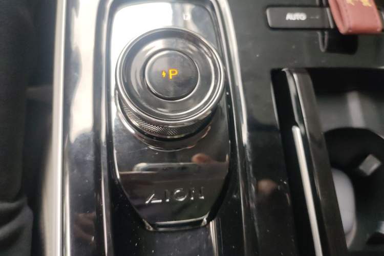 Used AION S Plus 2023 70 Intelligent Edition Lithium Iron Phosphate Gear Lever